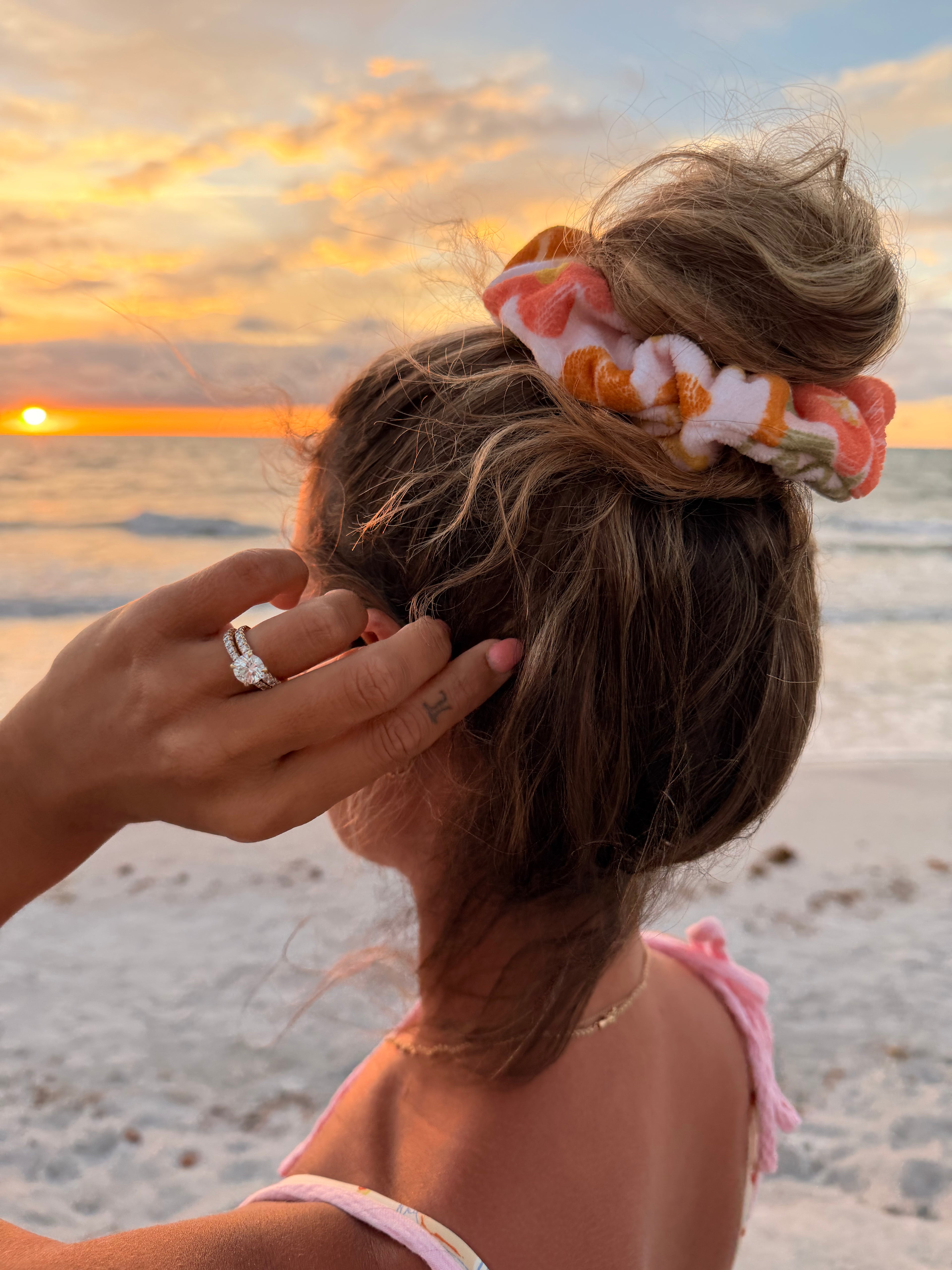 Sunbabe Scrunchie